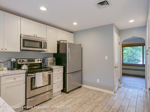 1302 James Ave, Williamston, MI 48895 photo 9