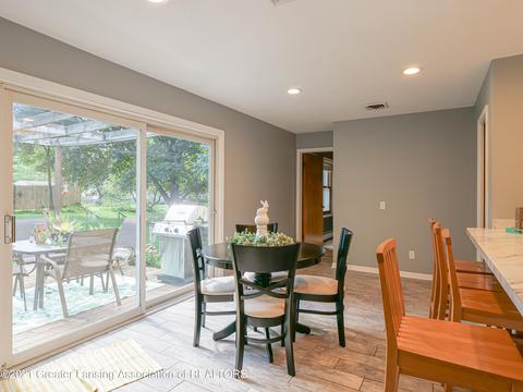 1302 James Ave, Williamston, MI 48895 photo 7