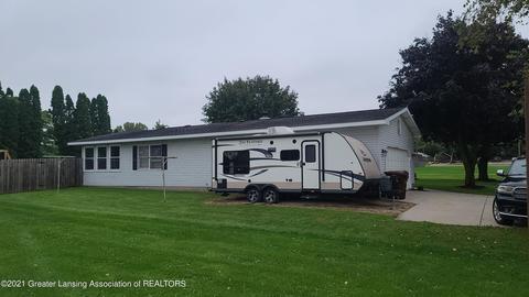 120 Norton Gibbs Dr, Ithaca, MI 48847 photo 4
