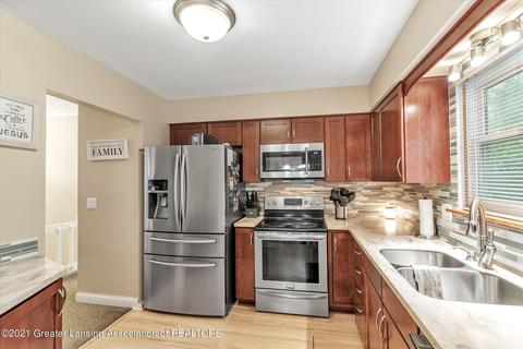 4083 W Herbison Rd, Dewitt, MI 48820 photo 13