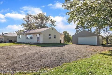 2082 E Alward Rd, Dewitt, MI 48820 photo 3