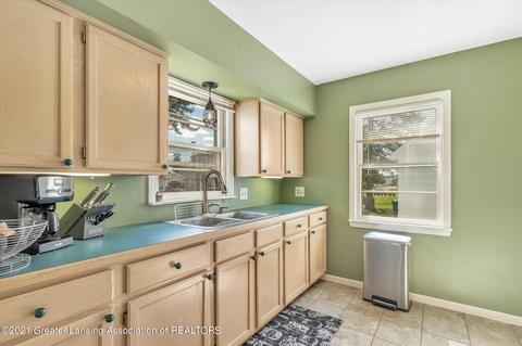 817 Mitchell Ave, Lansing, MI 48917 photo 14