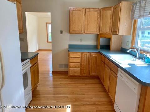 4162 Watson Ave, Holt, MI 48842 photo 4