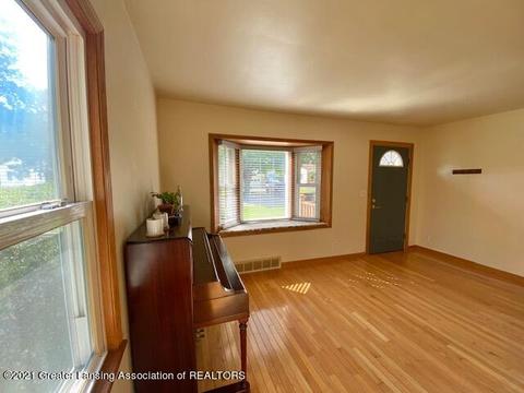 4162 Watson Ave, Holt, MI 48842 photo 8