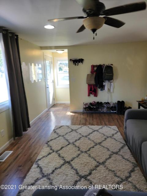 540 E Cavanaugh Rd, Lansing, MI 48910 photo 6