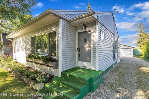 519 Iris Ave, Lansing, MI 48917 photo 2