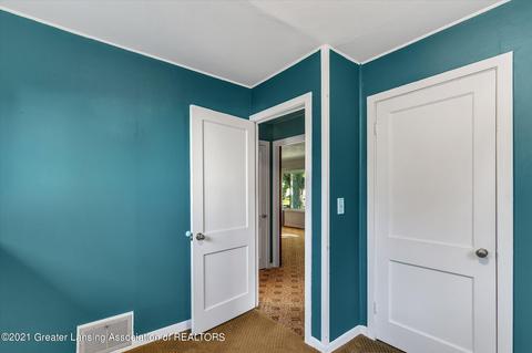 519 Iris Ave, Lansing, MI 48917 photo 17