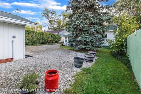 519 Iris Ave, Lansing, MI 48917 photo 31