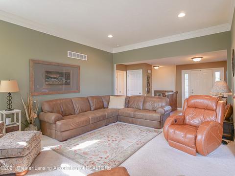 1221 Lobelia Ln, Dewitt, MI 48820 photo 3