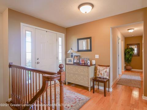 1221 Lobelia Ln, Dewitt, MI 48820 photo 2