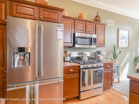 1221 Lobelia Ln, Dewitt, MI 48820 photo 9