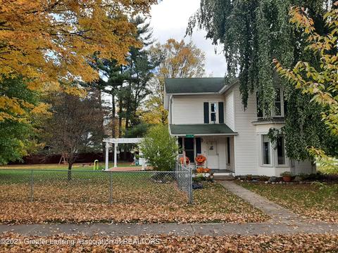 227 E First St, Perry, MI 48872 photo 1