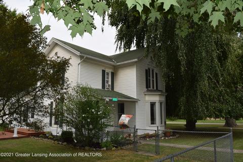 227 E First St, Perry, MI 48872 photo 4