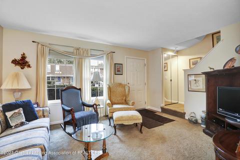 6301 Beechfield Dr, Lansing, MI 48911 photo 3