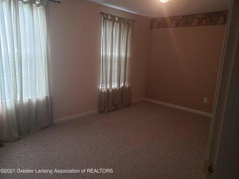 6319 Beechfield Dr, Lansing, MI 48911 photo 9