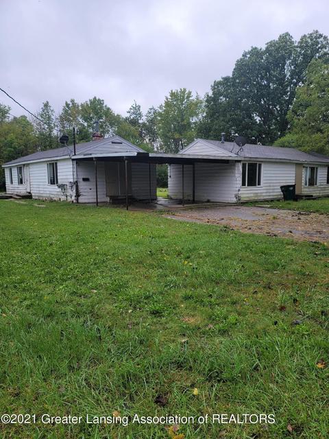 3933 Phoenix Dr, Lansing, MI 48911 photo 3