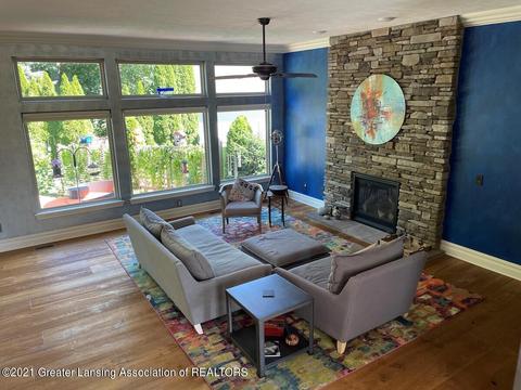 7825 Ashbrook Dr, Haslett, MI 48840 photo 5