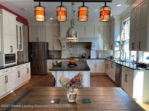 7825 Ashbrook Dr, Haslett, MI 48840 photo 7