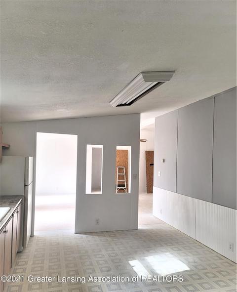 6210 E M 21, Ovid, MI 48866 photo 4