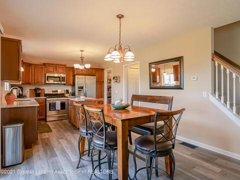 202 Ware St, Mason, MI 48854 photo 7