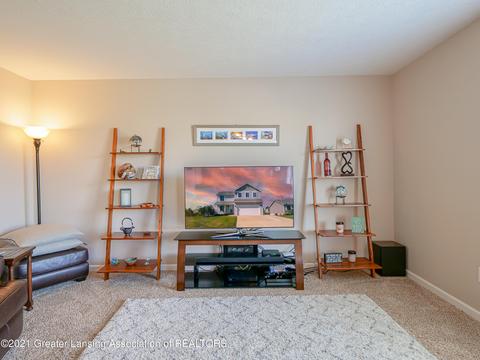 202 Ware St, Mason, MI 48854 photo 4