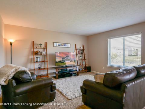 202 Ware St, Mason, MI 48854 photo 3