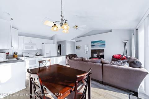 1352 Hosta Ct, Holt, MI 48842 photo 7