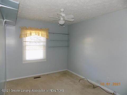 2575 Schippell St, Holt, MI 48842 photo 10