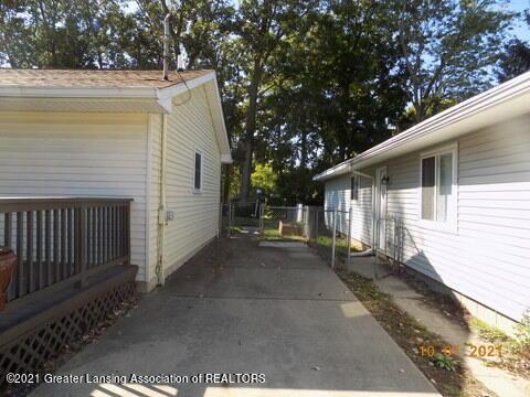 2575 Schippell St, Holt, MI 48842 photo 3
