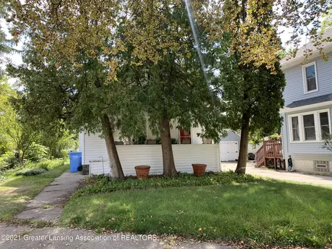 1318 E Cesar E Chavez Ave, Lansing, MI 48906 photo 2