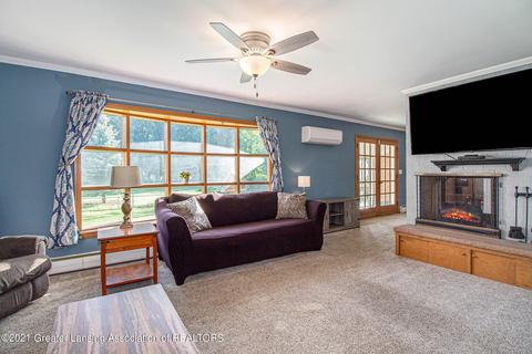 304 E Buchanan St, Saint Johns, MI 48879 photo 11