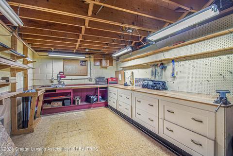 304 E Buchanan St, Saint Johns, MI 48879 photo 17