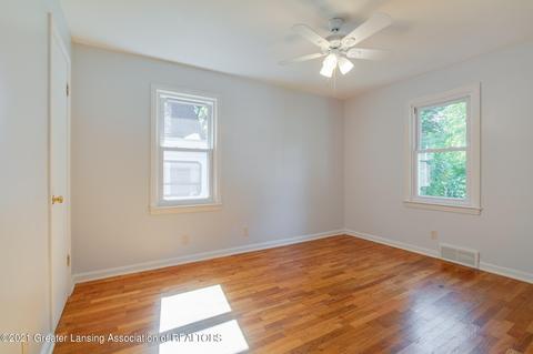 2008 Lyons Ave, Lansing, MI 48910 photo 13