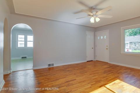 2008 Lyons Ave, Lansing, MI 48910 photo 6