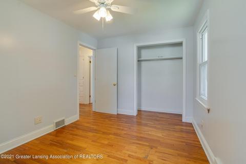 2008 Lyons Ave, Lansing, MI 48910 photo 17