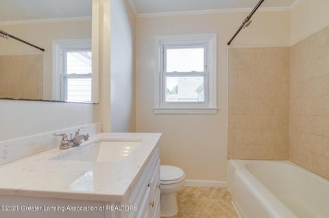 2008 Lyons Ave, Lansing, MI 48910 photo 12