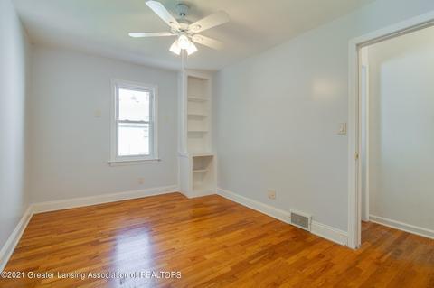 2008 Lyons Ave, Lansing, MI 48910 photo 16