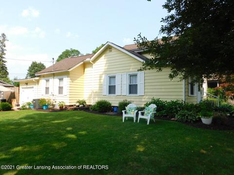305 E Oak St, Mason, MI 48854 photo 3