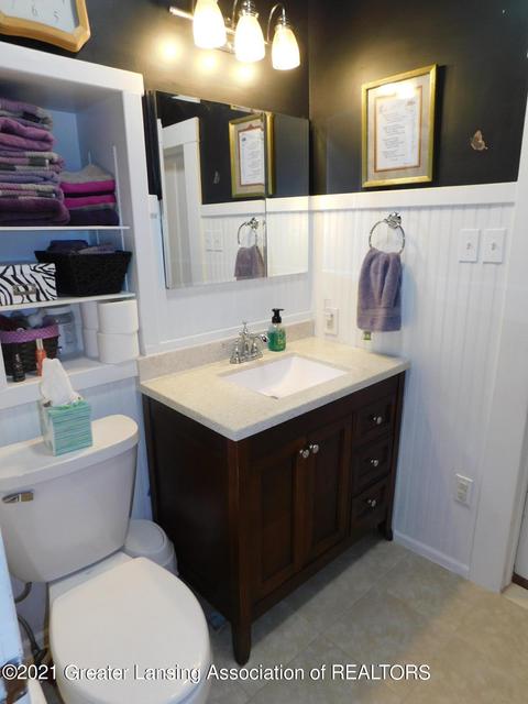 305 E Oak St, Mason, MI 48854 photo 21