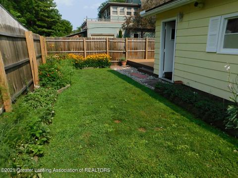 305 E Oak St, Mason, MI 48854 photo 32