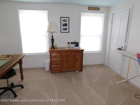 305 E Oak St, Mason, MI 48854 photo 24