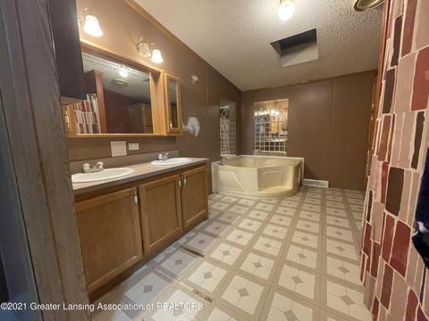 230 N 2nd St, Stanton, MI 48888 photo 18