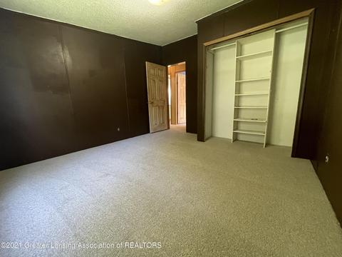 230 N 2nd St, Stanton, MI 48888 photo 7