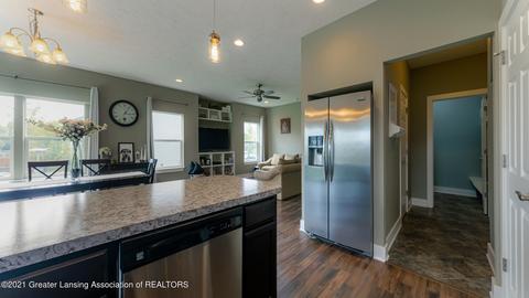 8526 Jacaranda Dr, Dimondale, MI 48821 photo 15