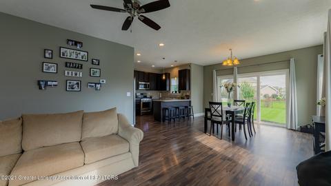 8526 Jacaranda Dr, Dimondale, MI 48821 photo 12