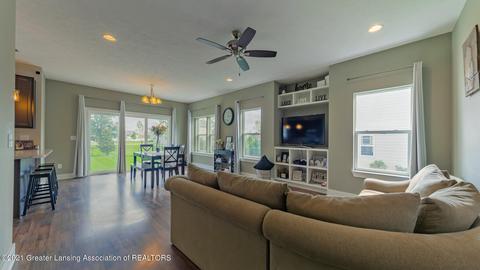 8526 Jacaranda Dr, Dimondale, MI 48821 photo 10