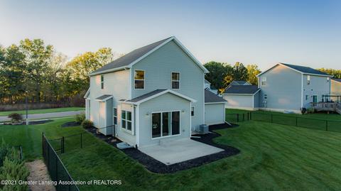 8526 Jacaranda Dr, Dimondale, MI 48821 photo 4