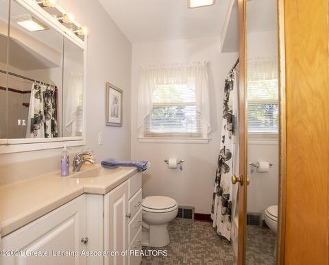 3424 Cornelia Dr, Lansing, MI 48917 photo 11