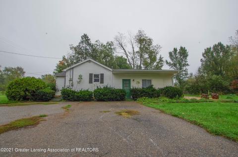 929 N Cedar Rd, Mason, MI 48854 photo 4