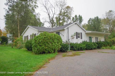 929 N Cedar Rd, Mason, MI 48854 photo 2